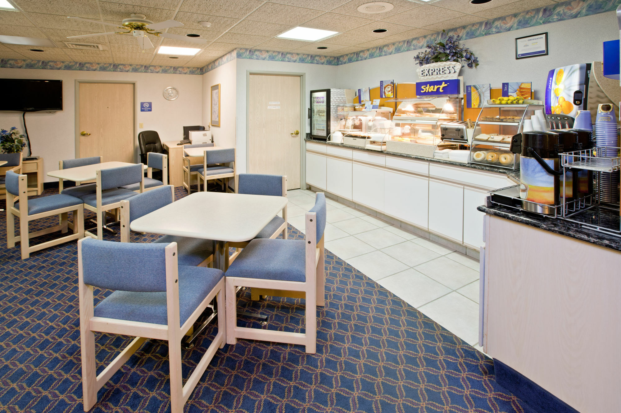 La Quinta Inn And Suites By Wyndham Элкхарт Экстерьер фото