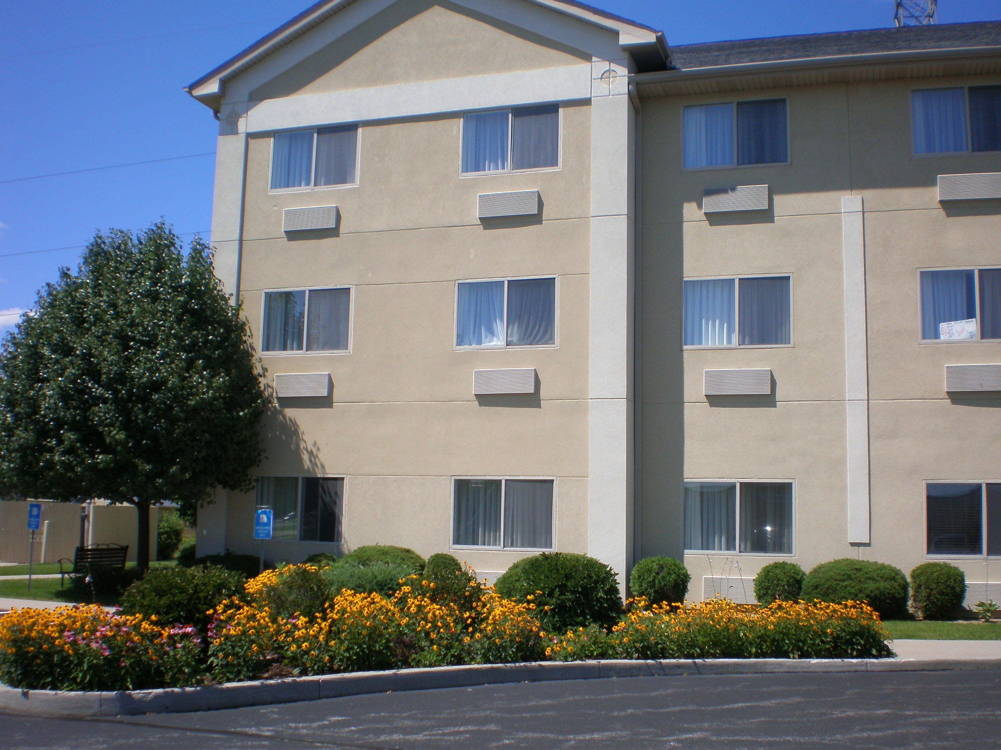 La Quinta Inn And Suites By Wyndham Элкхарт Экстерьер фото